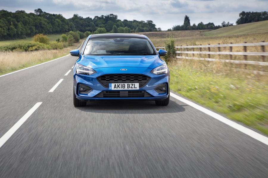  Ford Focus ST-Line 2018 года  (UK) (фото 14 из 42)